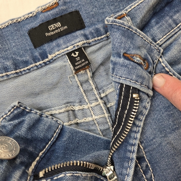True Religion Men’s Geno Relaxed Slim Jeans Size 32 - Picture 4 of 12